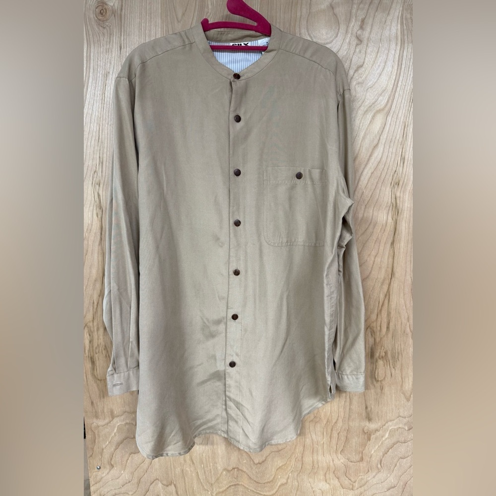 Silx by August Silk Tan Casual Button Down Shirt 100% silk, collarless vintage